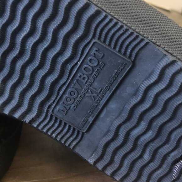 MoovBoot Wonderland Tall Rubber/Sheepskin Boot - Picture 6 of 6